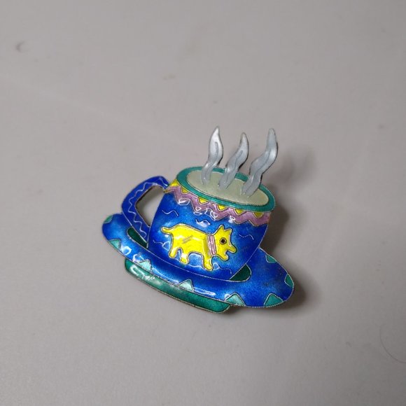 Vintage Cup And Saucer Dog Brooch - Picture 2 of 7